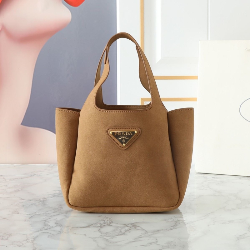 Pra*a shopping bags